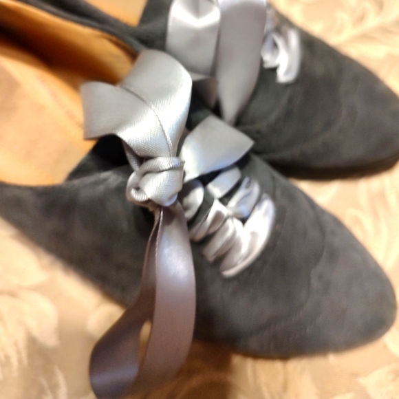 🩶 Gorgeous Slate Grey Genuine Suede Spectator Wingtip Oxford Wedges - 7.5M - Picture 9 of 14